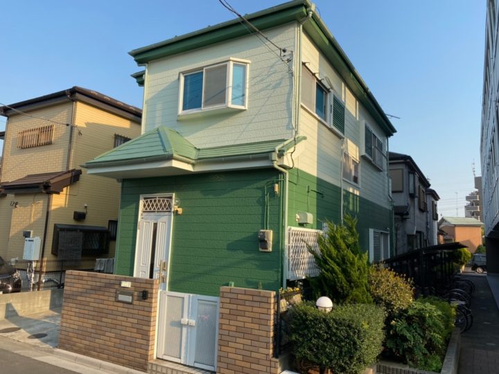 川口市K様邸　ご近所でも特に輝く、こだわりのグリーン+ホワイトの外壁