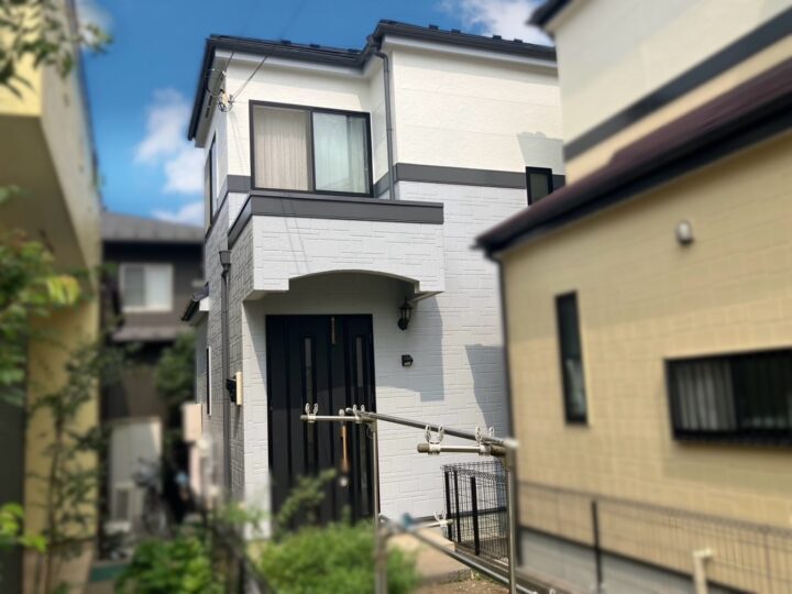 川口市　リフォーム補助金　T様邸　ホワイトとグレーを基調にした明るく爽やかな外観に！