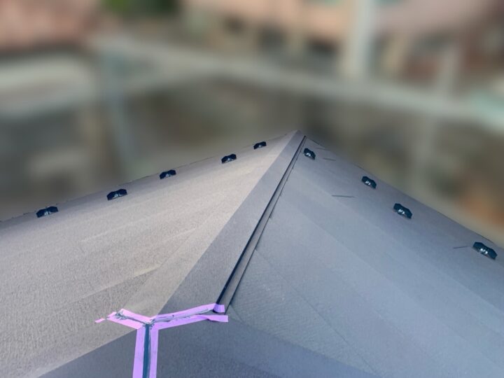 屋根/役物板金取付・コーキング処理