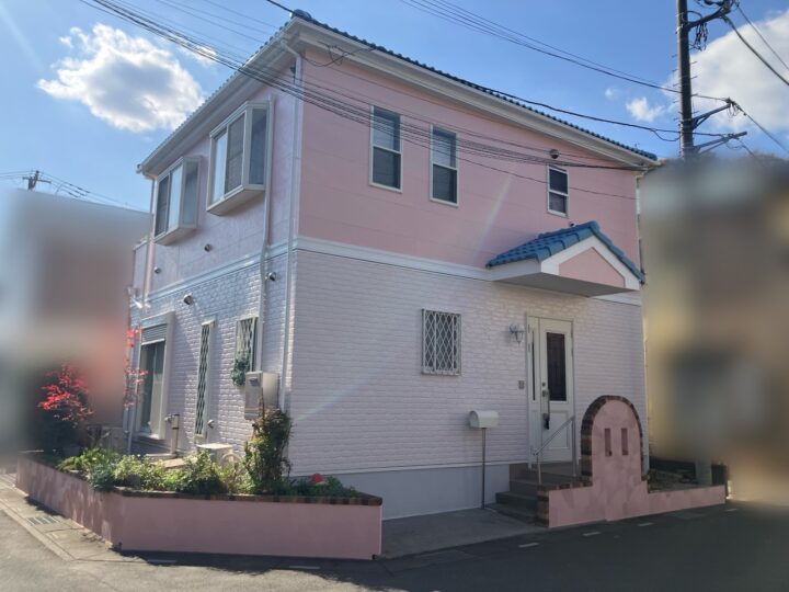 川口市　リフォーム補助金　I様邸　落ち着いたオレンジから、やさしいピンクへ。街並みに映える愛されデザインに変身！